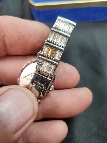 Oleg Cassini Uhr mit Swarovski klaren Kristallen, Japan Quarz, Perlmutt - Bild 11 von 23