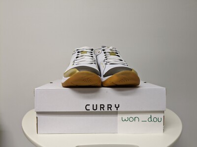 Men's Under Armour Curry 3Z5 White Gold Basketball Shoes Size 11.5