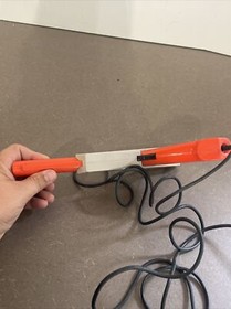 Nintendo NES Zapper 1985 Duck Hunt Gun Authentic NES-005 Orange Untested