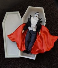 Figure Toy Company Mego 8 Inch  Dracula Figure With Glow In The Dark Coffin !