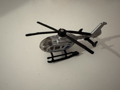 Polizeihubschrauber mit drehbaren Rotorblättern von siku