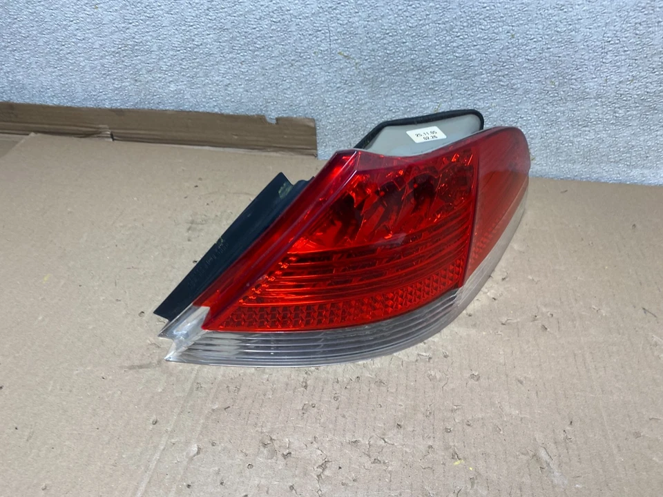 Luz trasera del pasajero derecho BMW 7-Series 750li 760li 2006 2007 2008 fabricante original U1151 DW Foto 3 de 4