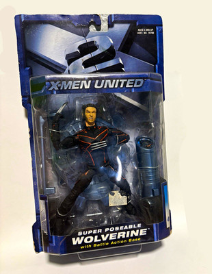 ToyBiz X-Men United Super Poseable Wolverine Action Figure w/ Battle Base