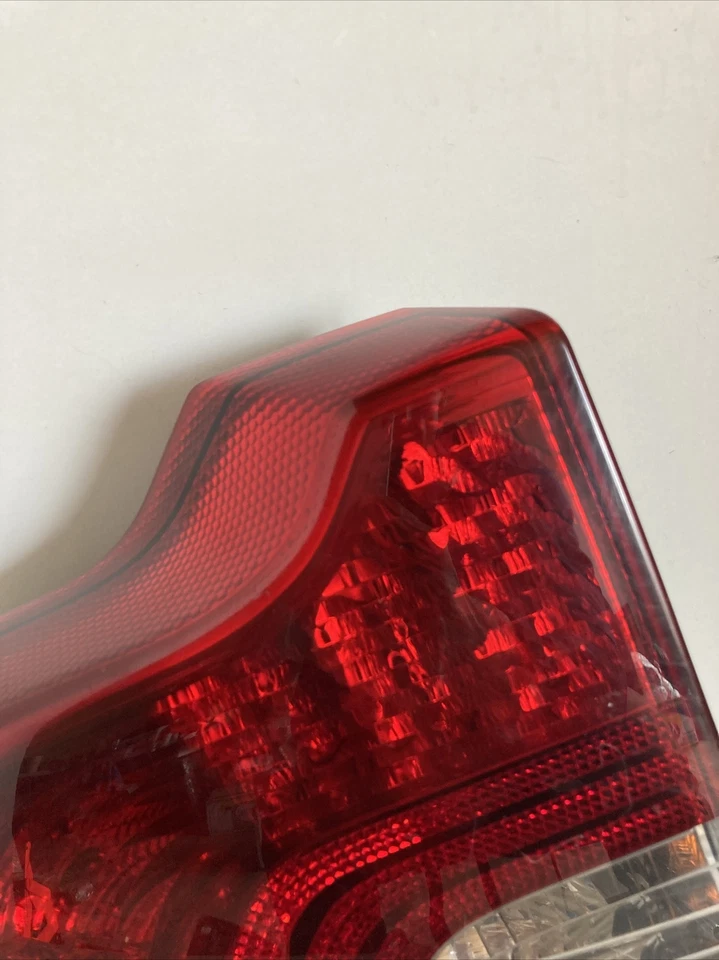 Volvo S40 Tail Light Rear Left 30744538 Genuine 2.0 Tdi 2009 R-Design - Изображение 3 из 4