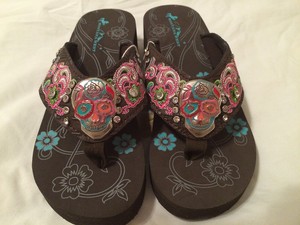 montana west sugar skull flip flops