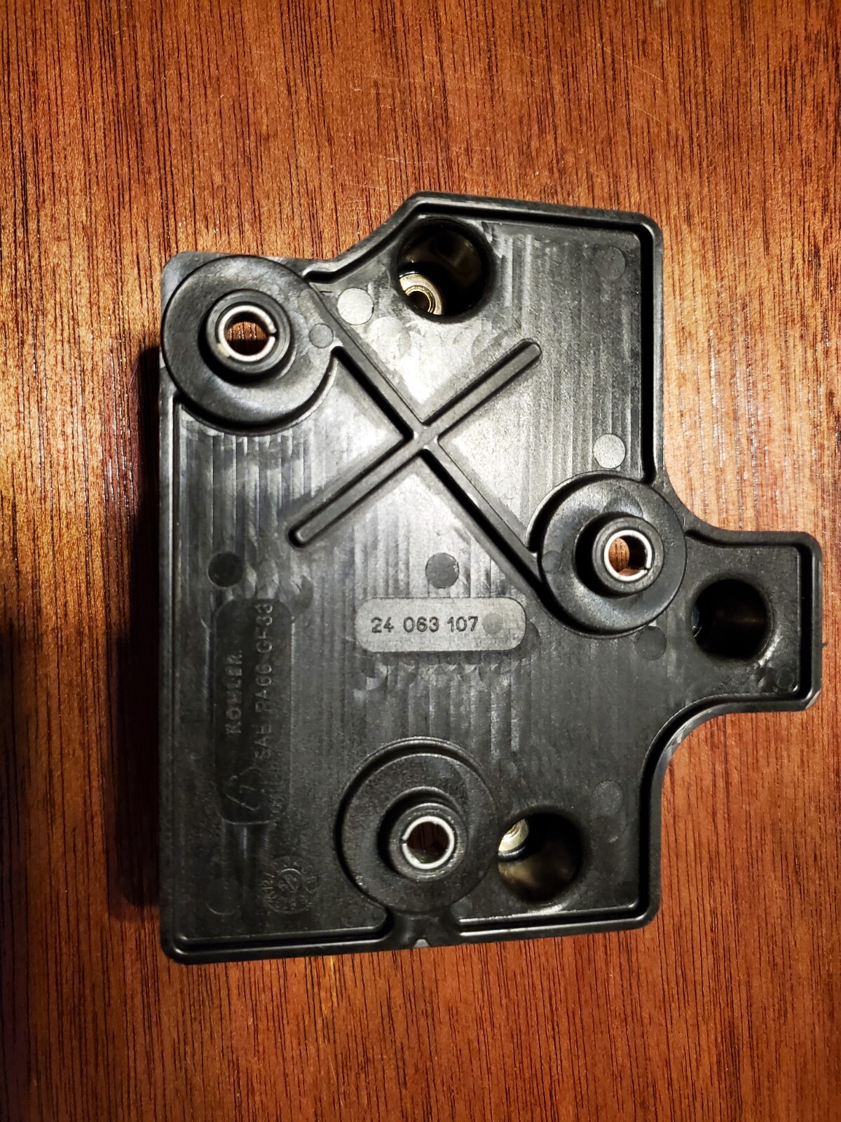 Kohler 24063107S BAFFLE FUEL MODULE Mounting plate for 2539319-s 