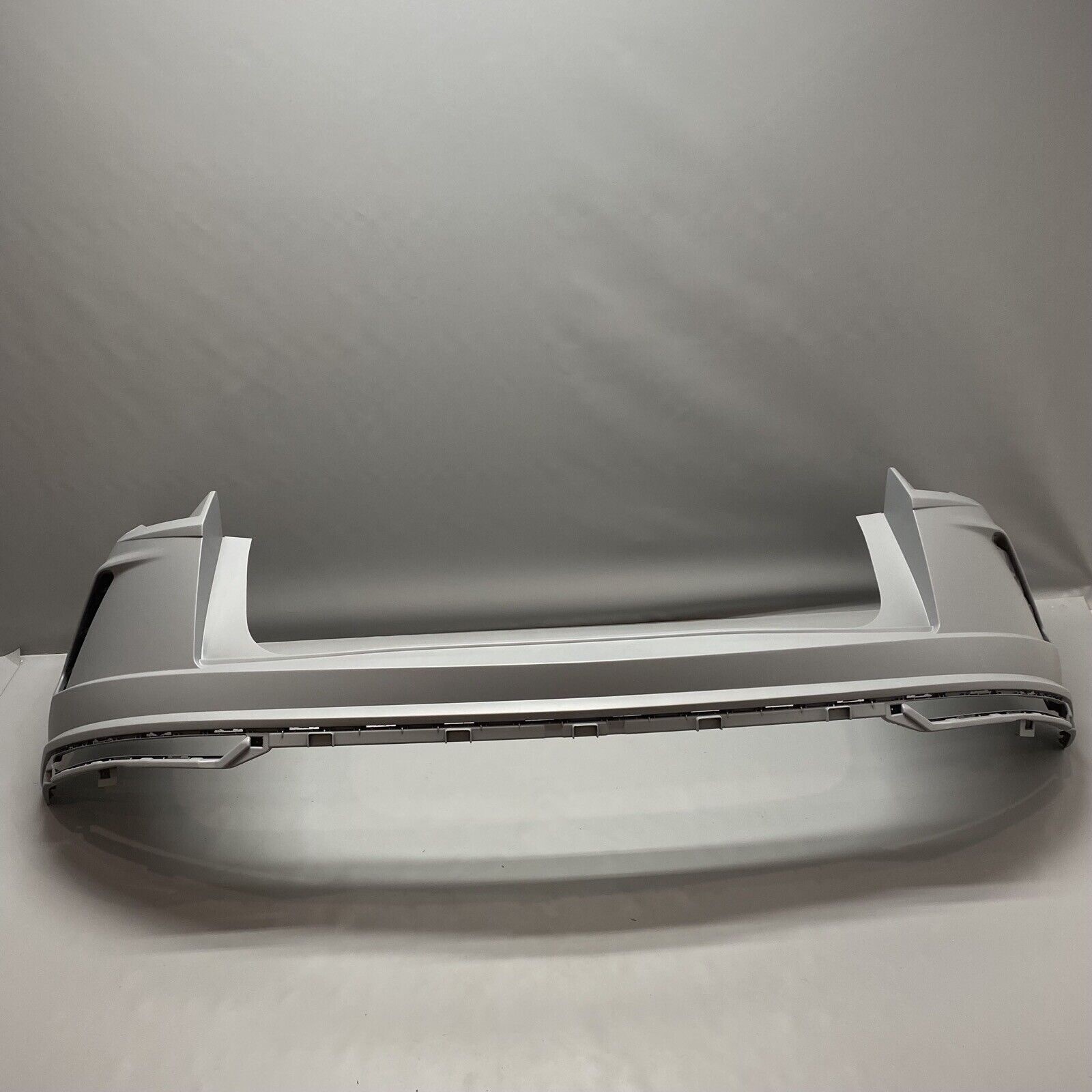 LAMBORGHINI URUS REAR BUMPER 4ML807511A 2018 2019 2020 2021 OEM RECONDITIONED