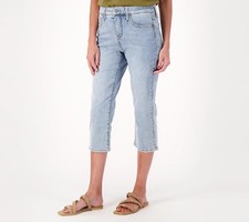 NYDJ Capri Jeans Size 4 Reg Curves 360 Slim Straight Charmed Light Wash Blue NEW
