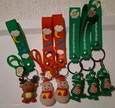 Set Of 6 Keychains New Christmas