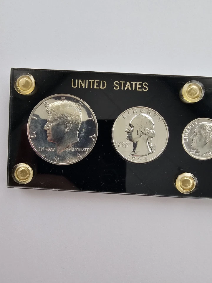 SILVER 1964 5 COIN P MINT SET UNGRADED CIRCULATED 3 SILVER 2 CLAD COINS - Image 2 of 4