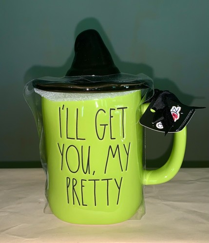 Taza verde Rae Dunn Wizard of Oz I'll Get You My Pretty nueva con etiquetas sombrero negro Topper DEFECTUOSO