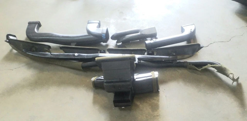 Dash Vent AC Air Duct Work Tubes | Fits 2000-2005 Ford Excursion - Imagem 3 de 4