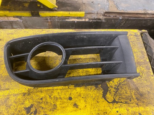 Vw Polo 9N Gitter Blende Stoßstange Vorne Rechts 6Q0853666