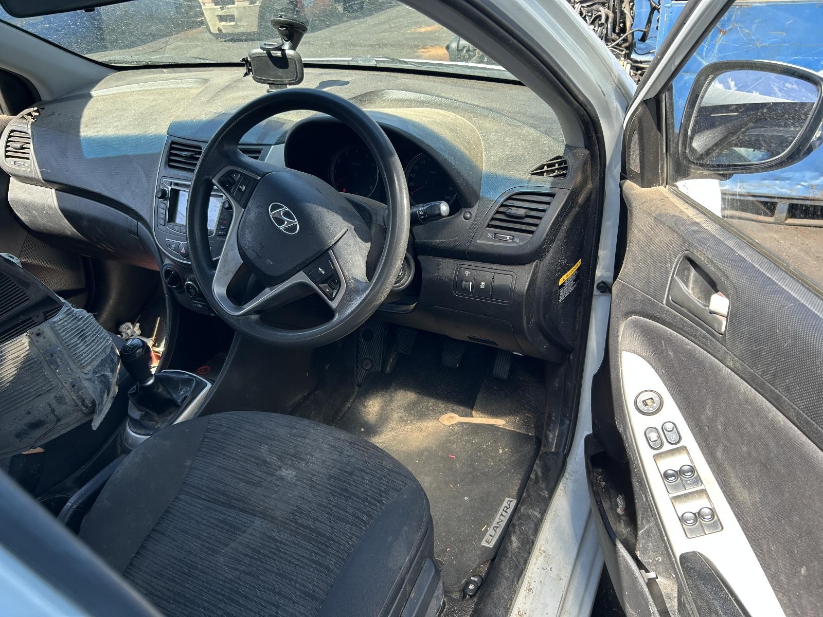 Hyundai Accent Manual Gearbox 1.6L Petrol G4FC 5 Speed RB 05/2011-05/2015 - thumbnail 11