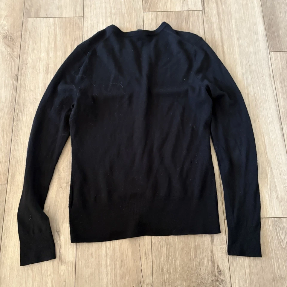 Cárdigan Brooks Brothers SaxXon de lana merino abotonado negro para mujer pequeño Foto 3 de 4