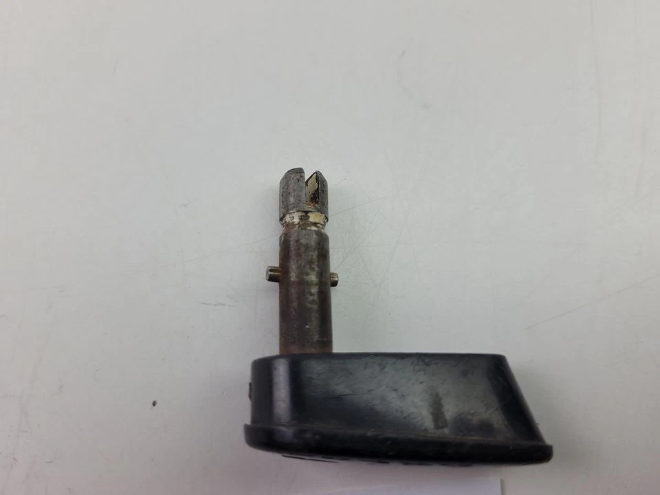 Ignition Key MZ TS ES 125/150 Bakelite Black Original GDR Vintage #256450 - Image 3 of 4