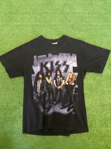 Size Medium Vintage KISS Band T Shirt 