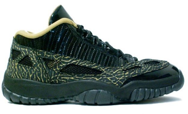 Jordan 11 Retro Low IE Size 7.5W 316318-071 Black Metallic Gold (W