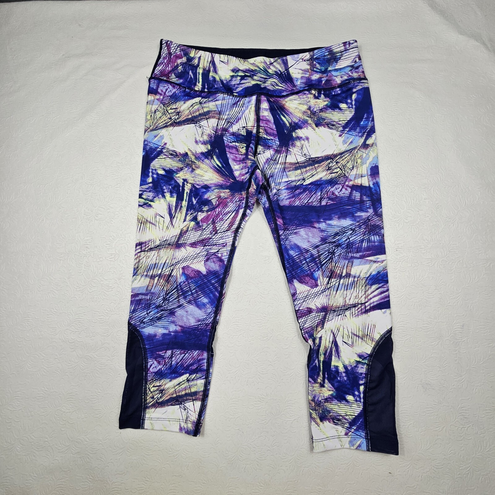 Layer 8 Performance Activewear Capri Leggings Wom… - image 2