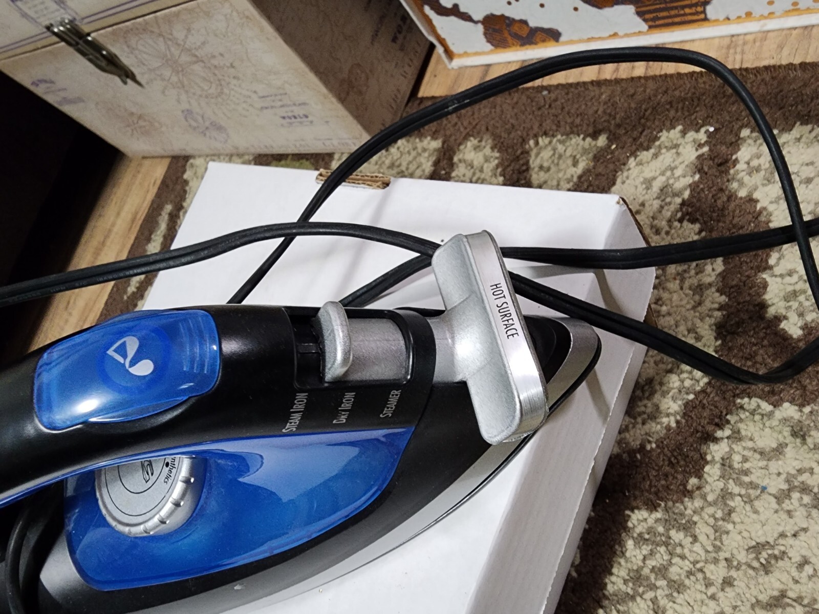 HAMILTON BEACH 2-IN-1 IRON/STEAMER 14525