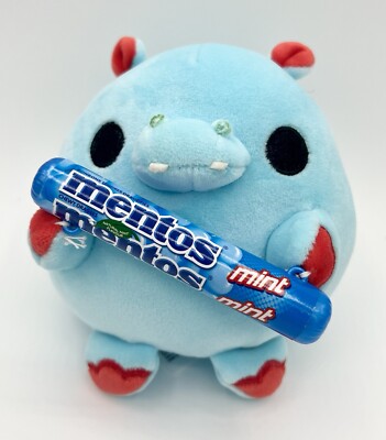 Zuru Snackles Hugh The Hippo w/ Mentos 6'' Plush