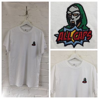 Actual Fact MF Doom All Caps T-Shirt ''Super Villain'' bestickt Hip Hop weiß