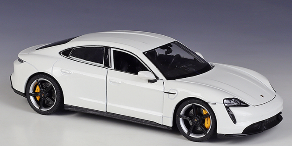 Welly 1:24 Porsche Taycan Turbo S White Diecast Model Sports Racing Car IN BOX
