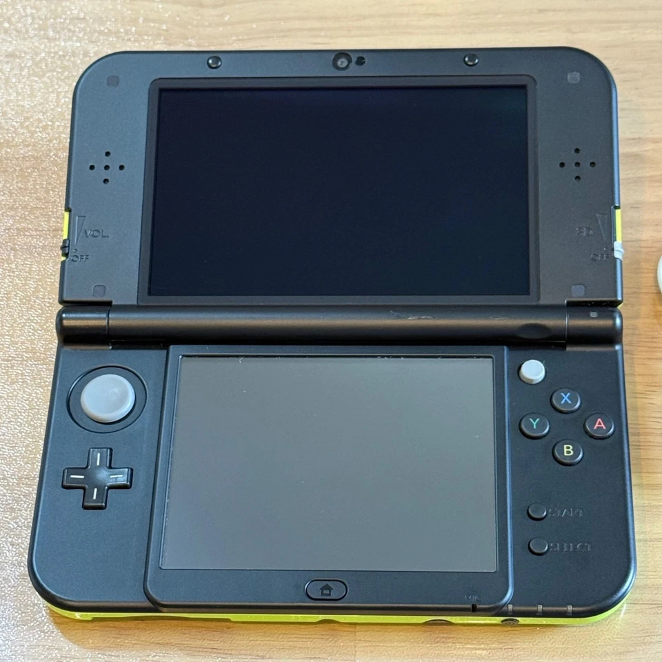 [DUAL IPS] Consola Nintendo 3DS LL XL Nueva Verde Lima/Negro [Casi Como Nueva] #81 Foto 3 de 4
