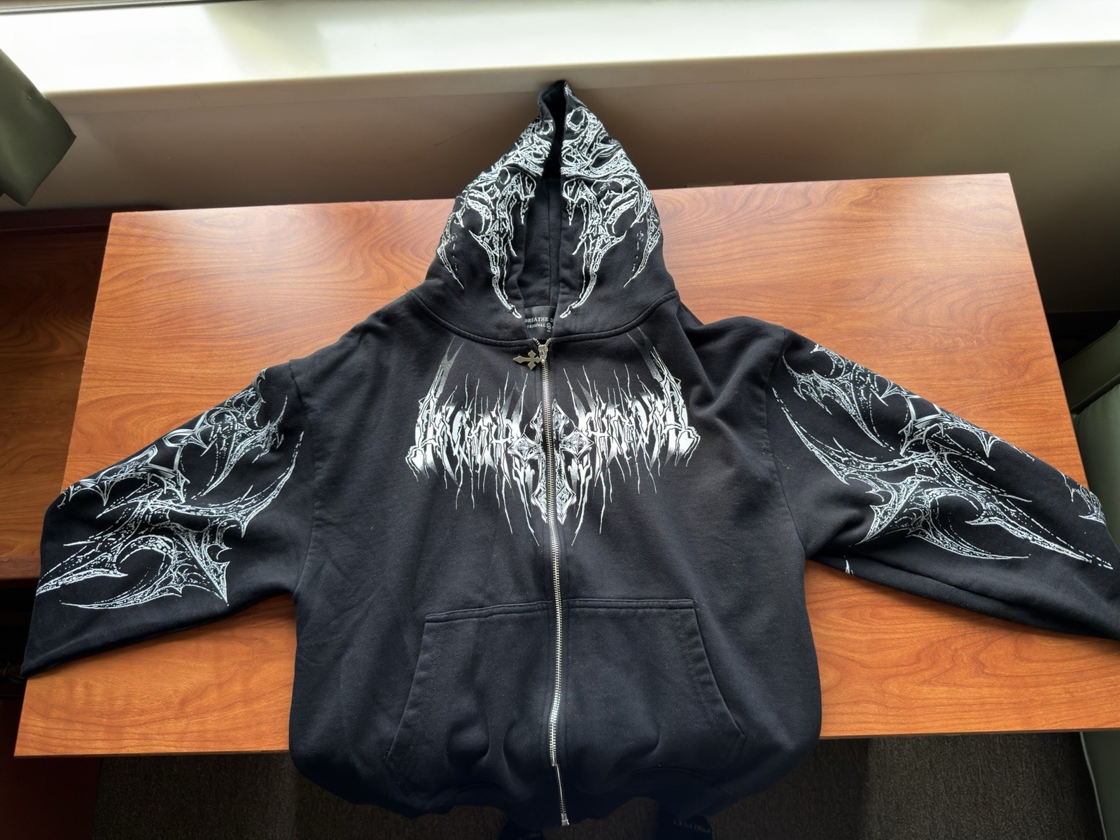 Breathe Divinity Men’s Black Full Zip Hooded Graphic Print Hoodie Size S