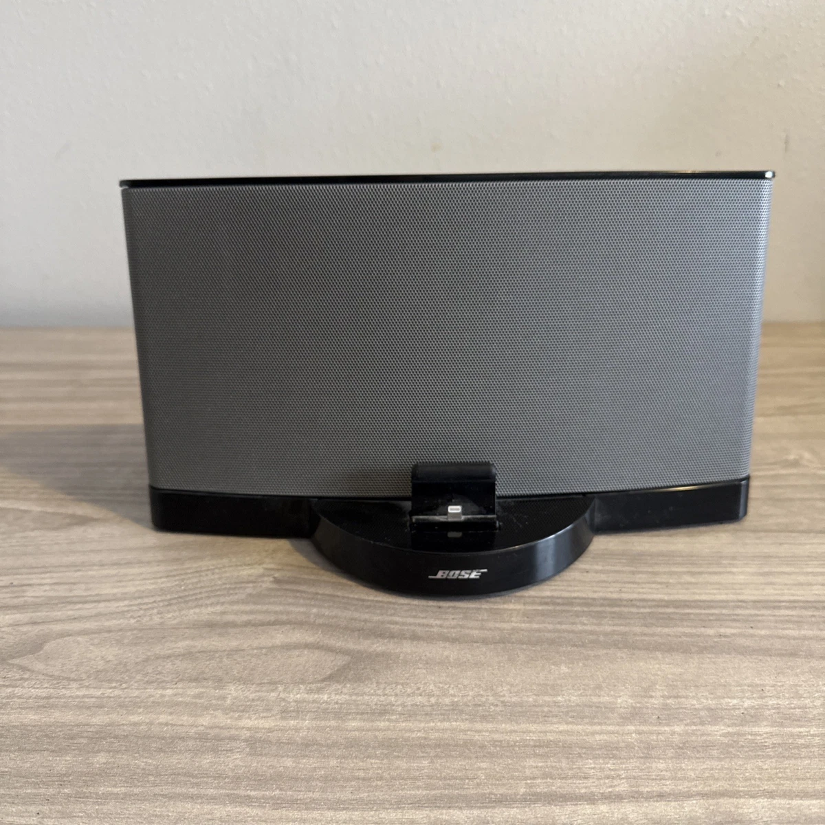 Preços baixos em Player de áudio Bose SoundDock Series III Docks e