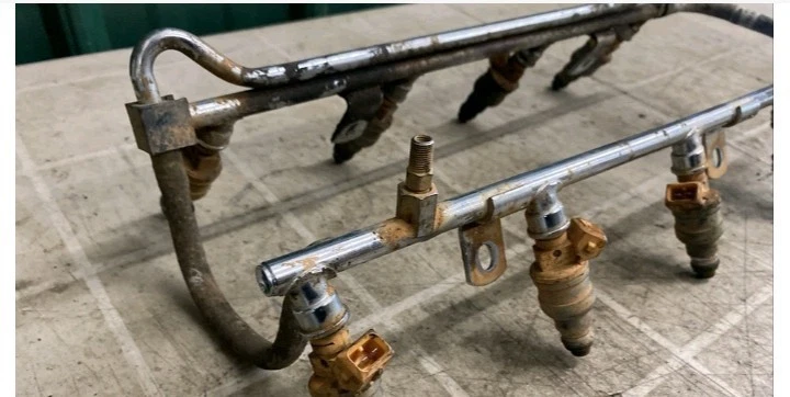 1992 Ford F150 Bronco 5.0L 302 V8 Fuel Injection Rail 92-94 - Image 2 of 4