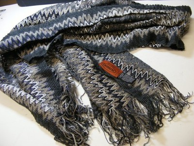 MISSONI SCARF Multicoloured Chevron Foulard Zigzag Fringe ends Greys Woven Italy