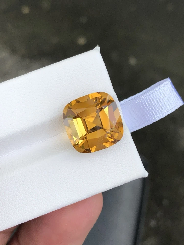 10,50 quilates/corte elegante color citrino listo para joyería de nuevo diseño. Foto 2 de 4