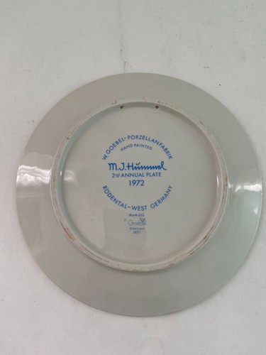 M.J. Hummel 1972 Second Annual Plate Original Box Hum 265 no Box - Picture 2 of 3