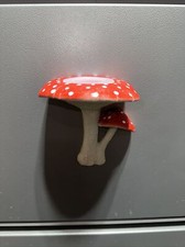 RED reptile magnetic ledge mushroom feeder bowl .5 Oz