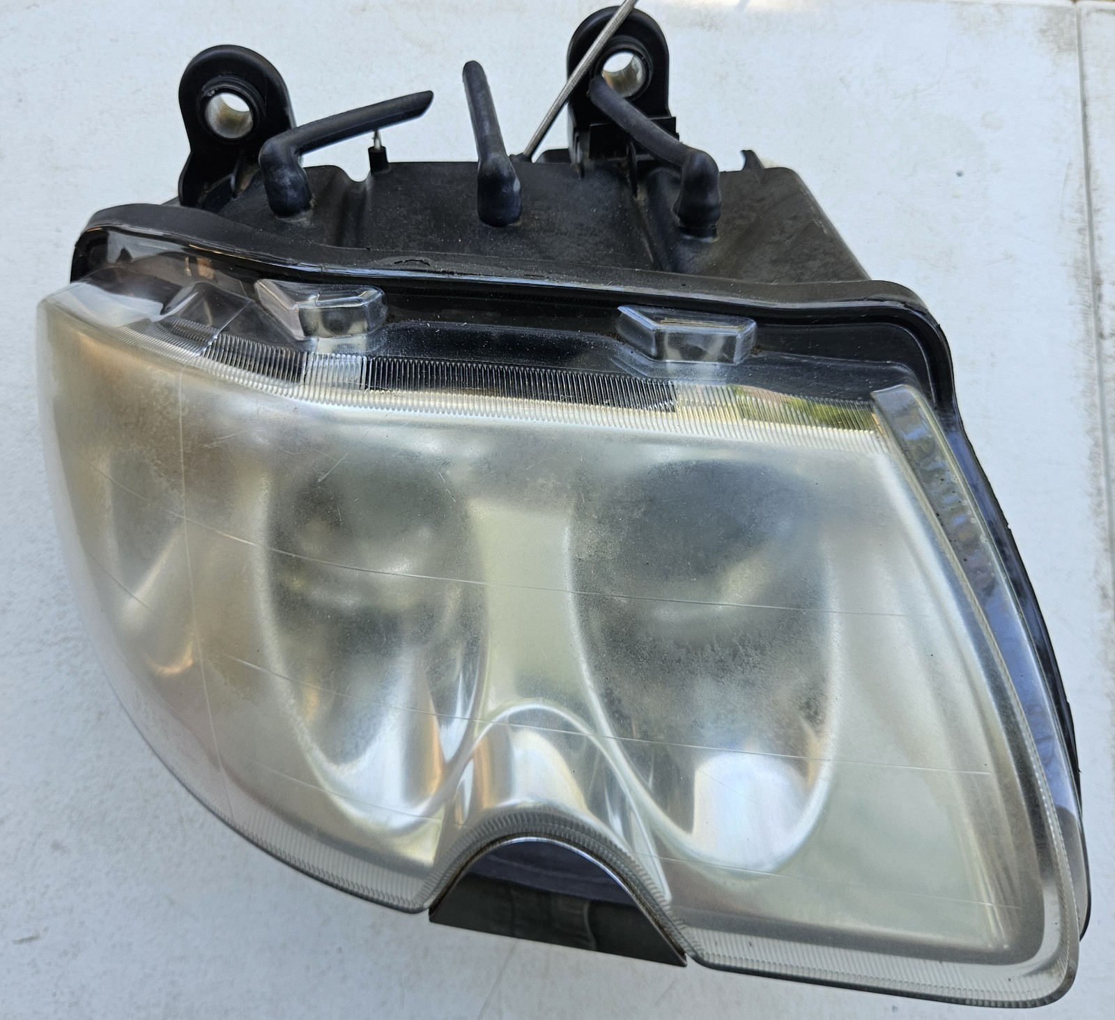 2005-2008 Maserati Quattroporte Right Passenger Side Xenon Headlight OEM #7225