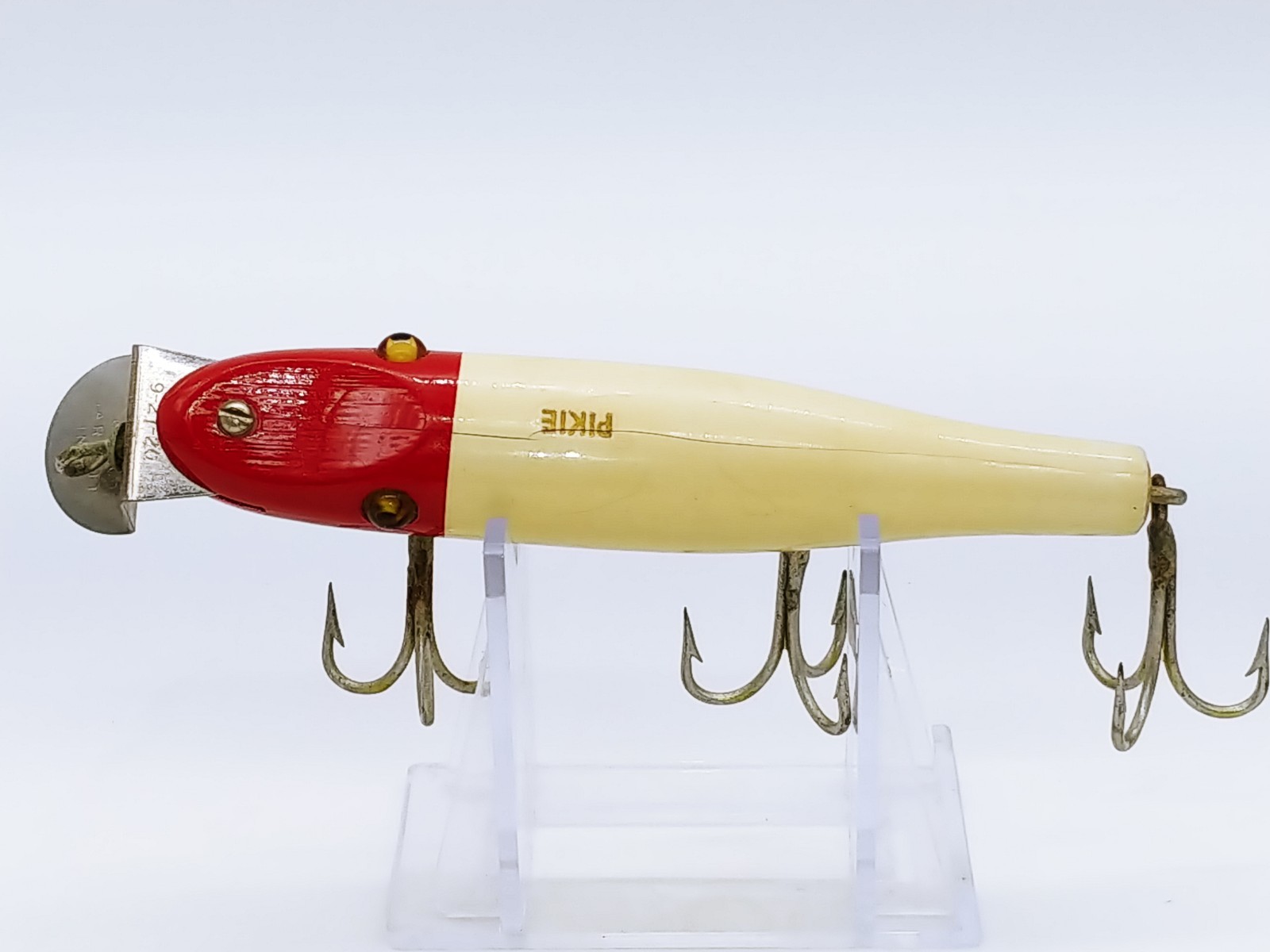 NICE Vintage Creek Chub Pikie 702 Wood Fishing Lure Glass Eyes !!