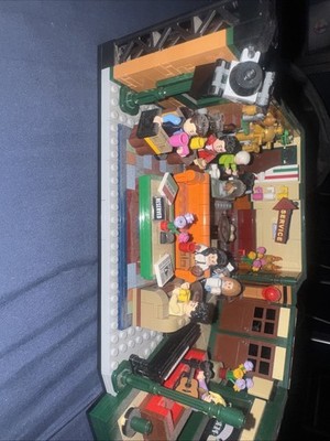 LEGO Ideas Friends Central Perk 21319 1070