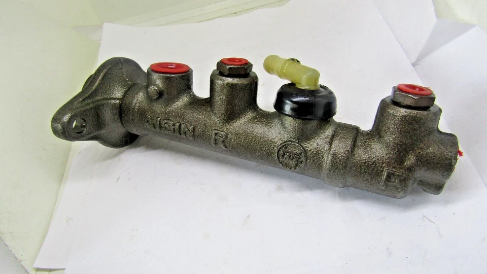 Cilindro maestro de freno Cardone 11-1893 Reman para Toyota Corolla 1980 OE AISIN Foto 2 de 4