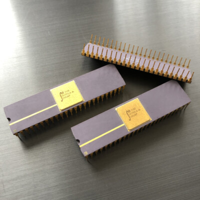 NOS IDT7132SA100C IDT7132SA 16KBIT SRAM SBCDIP48 x 1pc