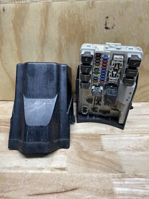 2006 2007 2008 2009 2010 Infiniti M35 M45 Engine Relay Fuse Box 284B7EG01A