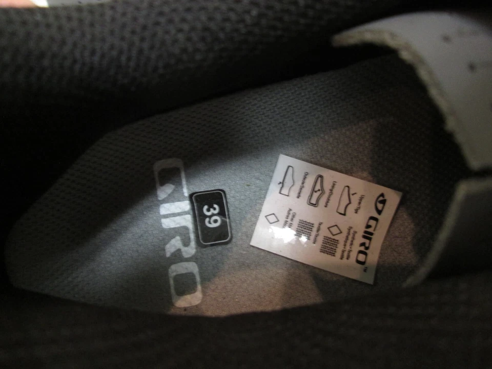 Giro Manta Women's Cycling Shoes, Size 39 Dark Shadow SAMPLE - Image 4 of 4