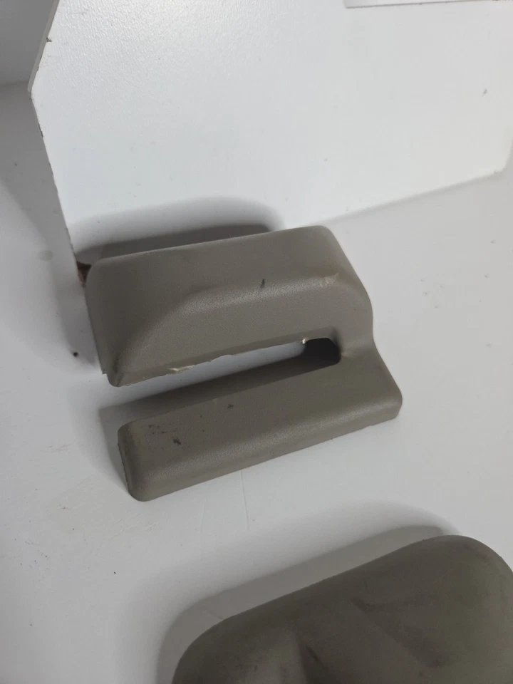 Lincoln Town Car Driver Passenger Seat Cover Cap DARK TAN Set — 第 3/4 张图片