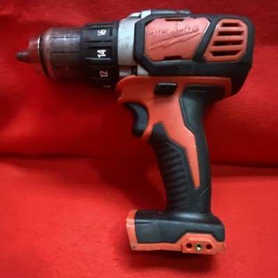 Milwaukee M18 Cordless Drill/Driver Red Black 1/2'' Keyless Compact Lightweight