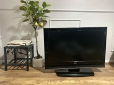 LG 32LC46-ZC TV 32-inch. 720 HD Display. 2 Display Port TV Black.