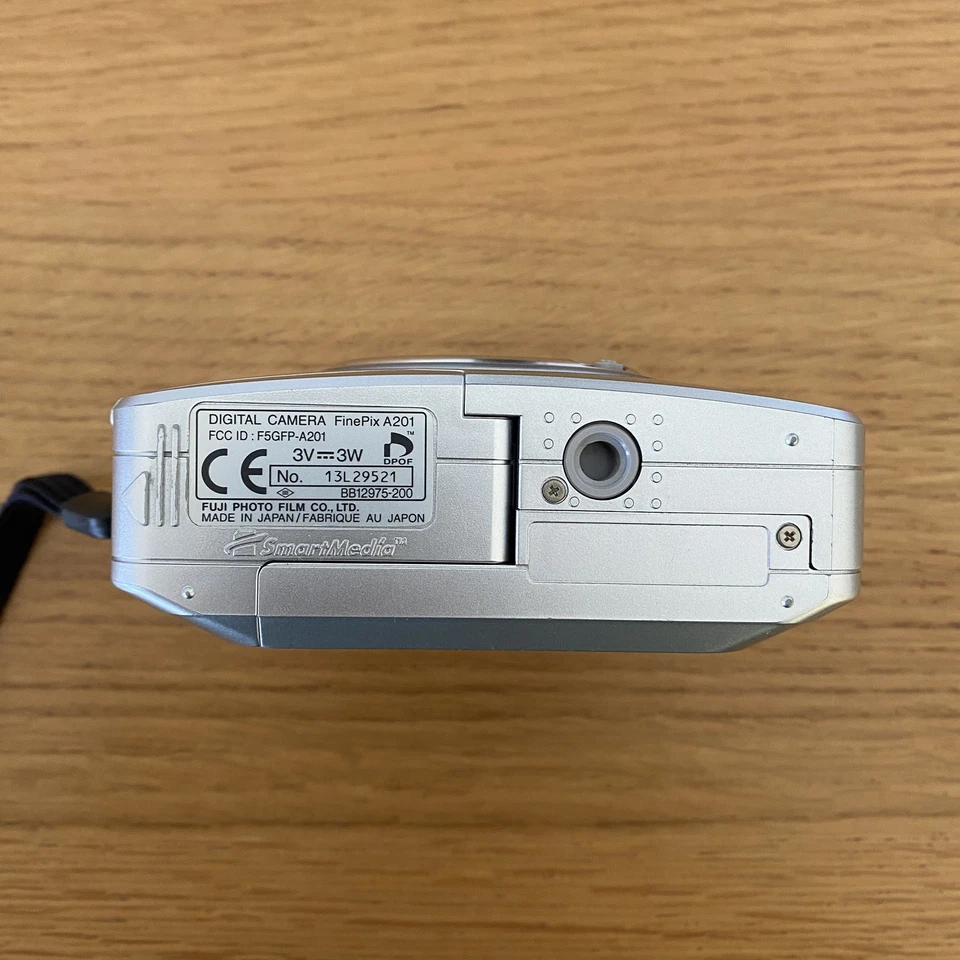 Fujifilm FinePix A Series A201 2.1MP Digital Camera - Silver - With Camera Bag, photo 2 of 5