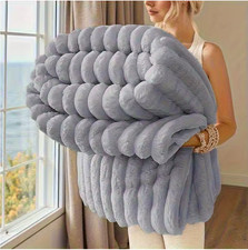 Light grey Blankets for Bed, 300GSM Soft Warm Fleece Blanket, Decorative