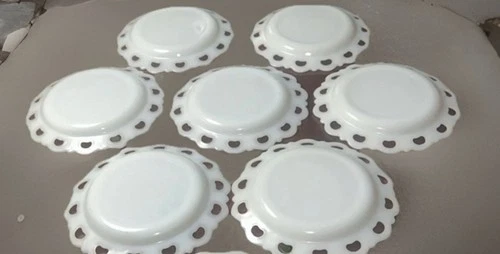 7-Vtg Anchor Hocking Old Colony Milk Glass Salad Plate Heart Lace Edge 8 1/4"