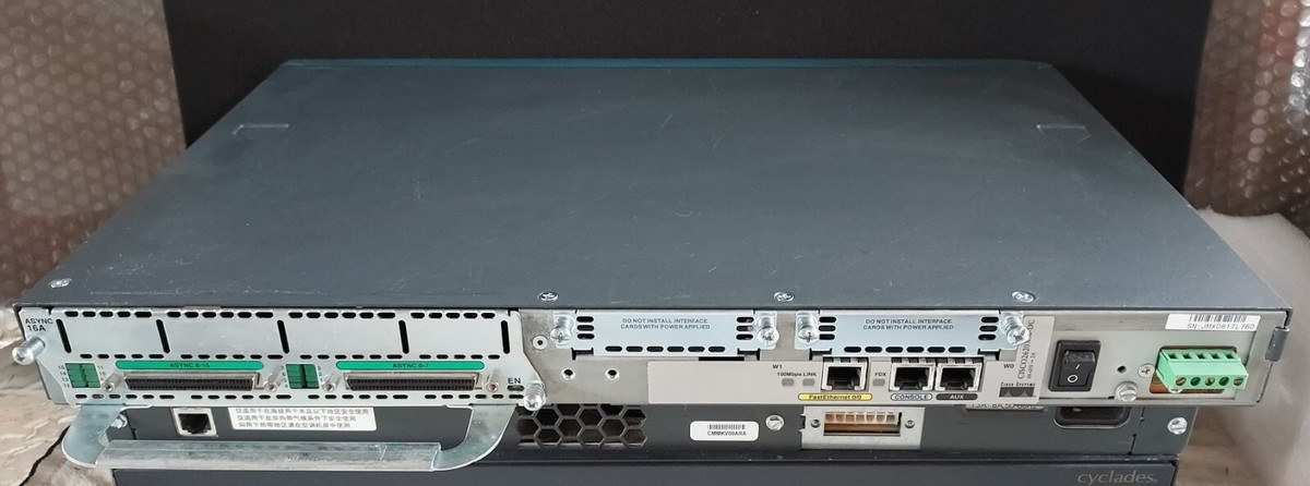 Cisco 2620XM-DC Terminal Access Server NM-16A CAB-OCTAL-ASYNC 2511