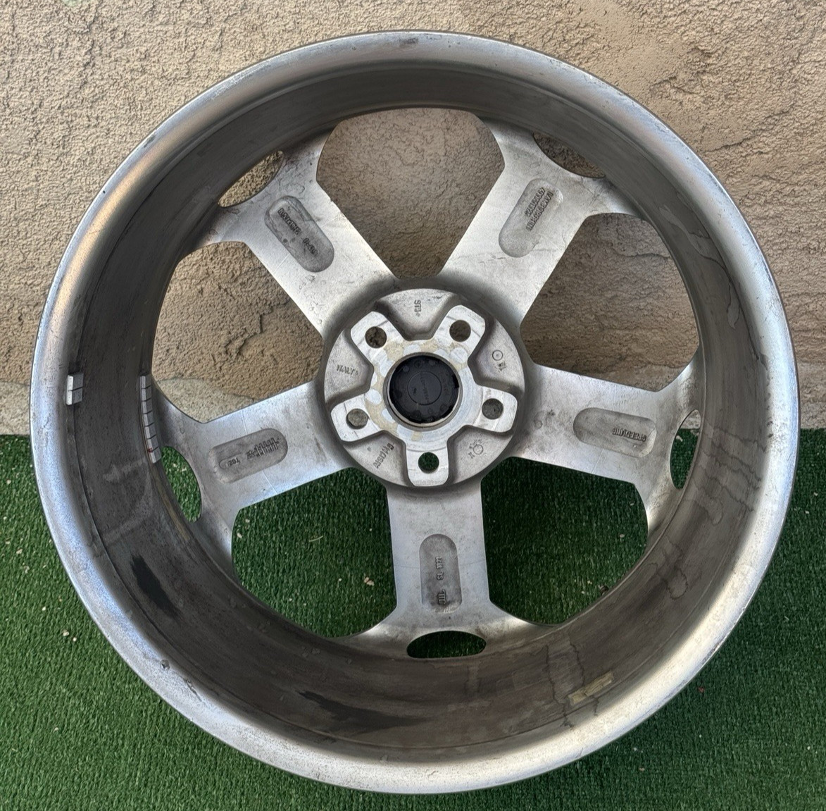 Lamborghini Gallardo 2003-2013 Front Wheel P/N 400601025